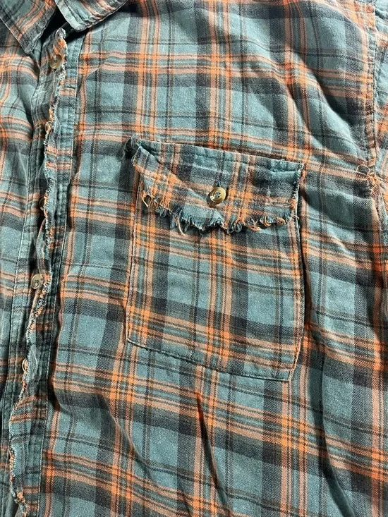 Easel Los Angeles Women’s Long Sleeve Raw Hems Flannel Size Large Distressed - Picture 6 of 14